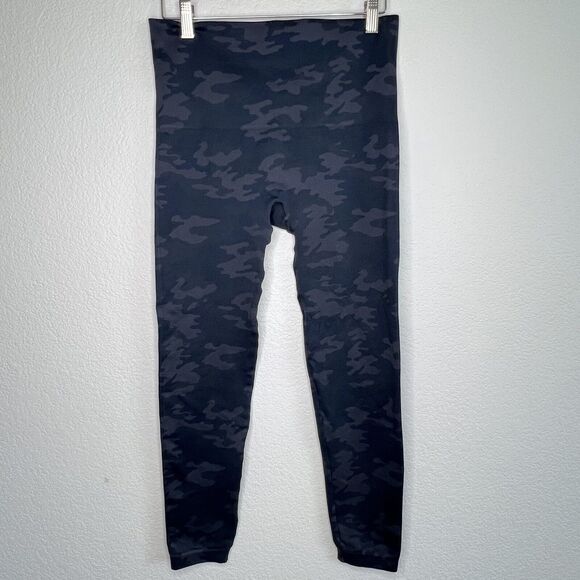 SPANX Camo High Waist Seamless Essential Leggings Slimming Athleisure Small z11 - Picture 3 of 6